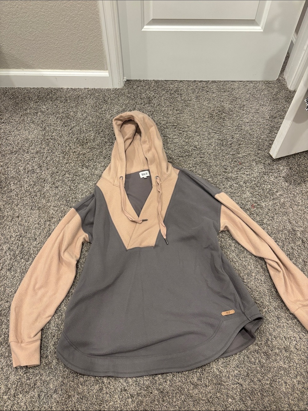 BKE Two-Tone Hooded Pullover Sweatshirt - Gray & Beige
